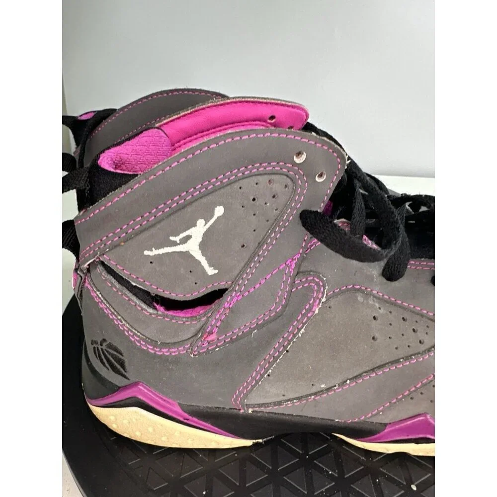 Nike Air Jordan Retro 7 Valentines Day 30th 6.5 Y Dark Grey Fuschia 705417-016